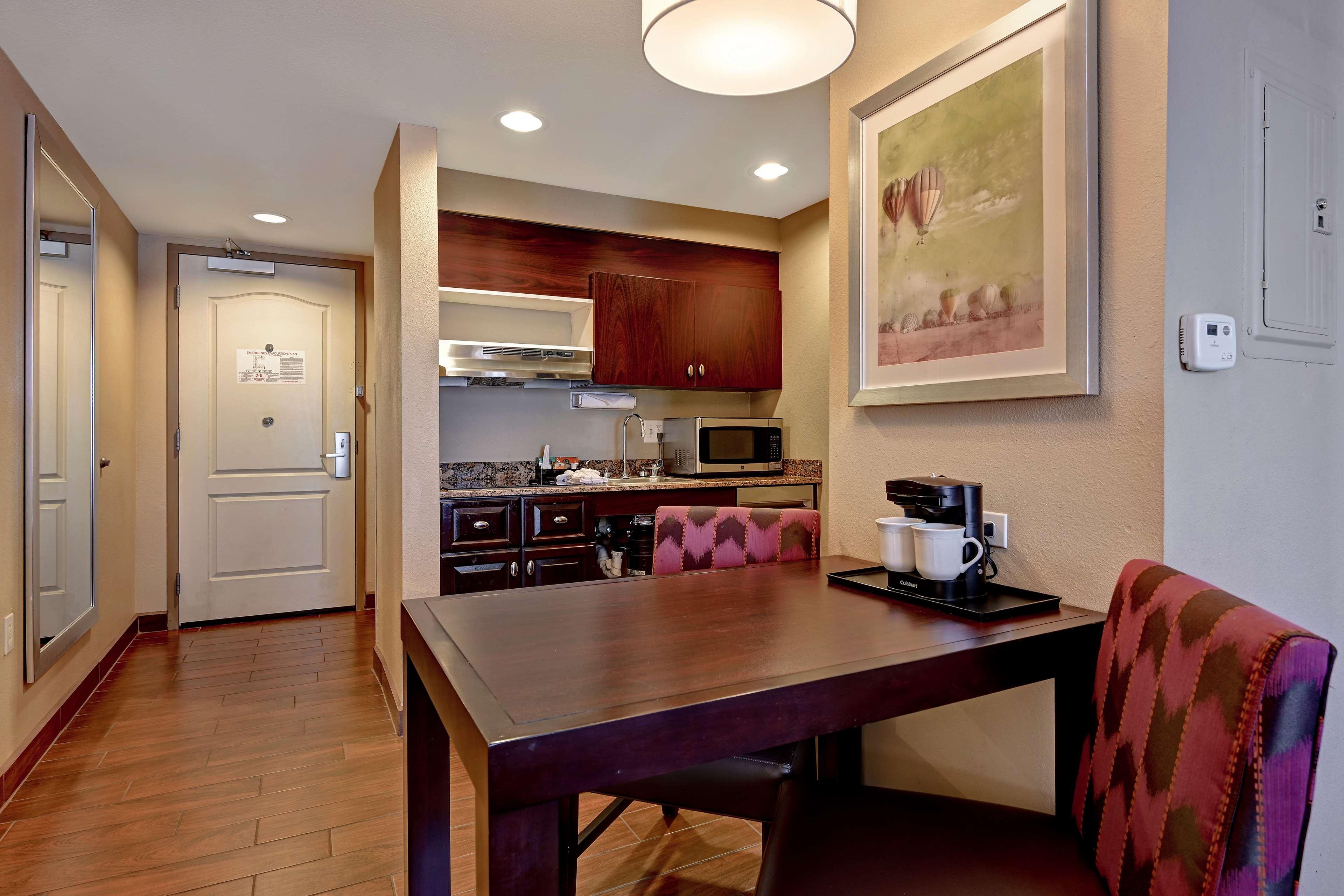 Homewood Suites By Hilton Albuquerque Airport Exteriör bild
